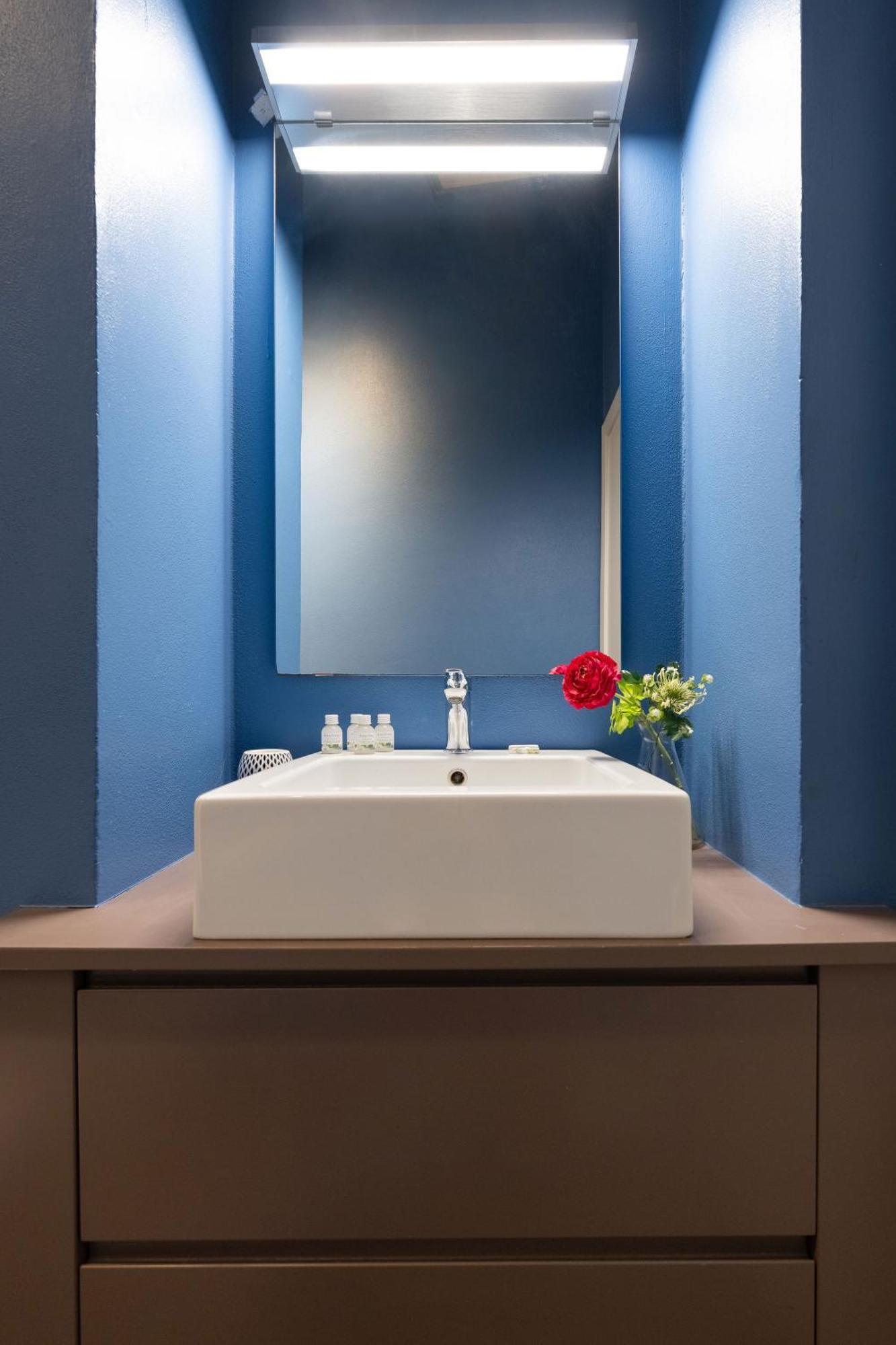 Ta - One Bedroom Luxury Apartment In The Fashion District Флоренция Экстерьер фото