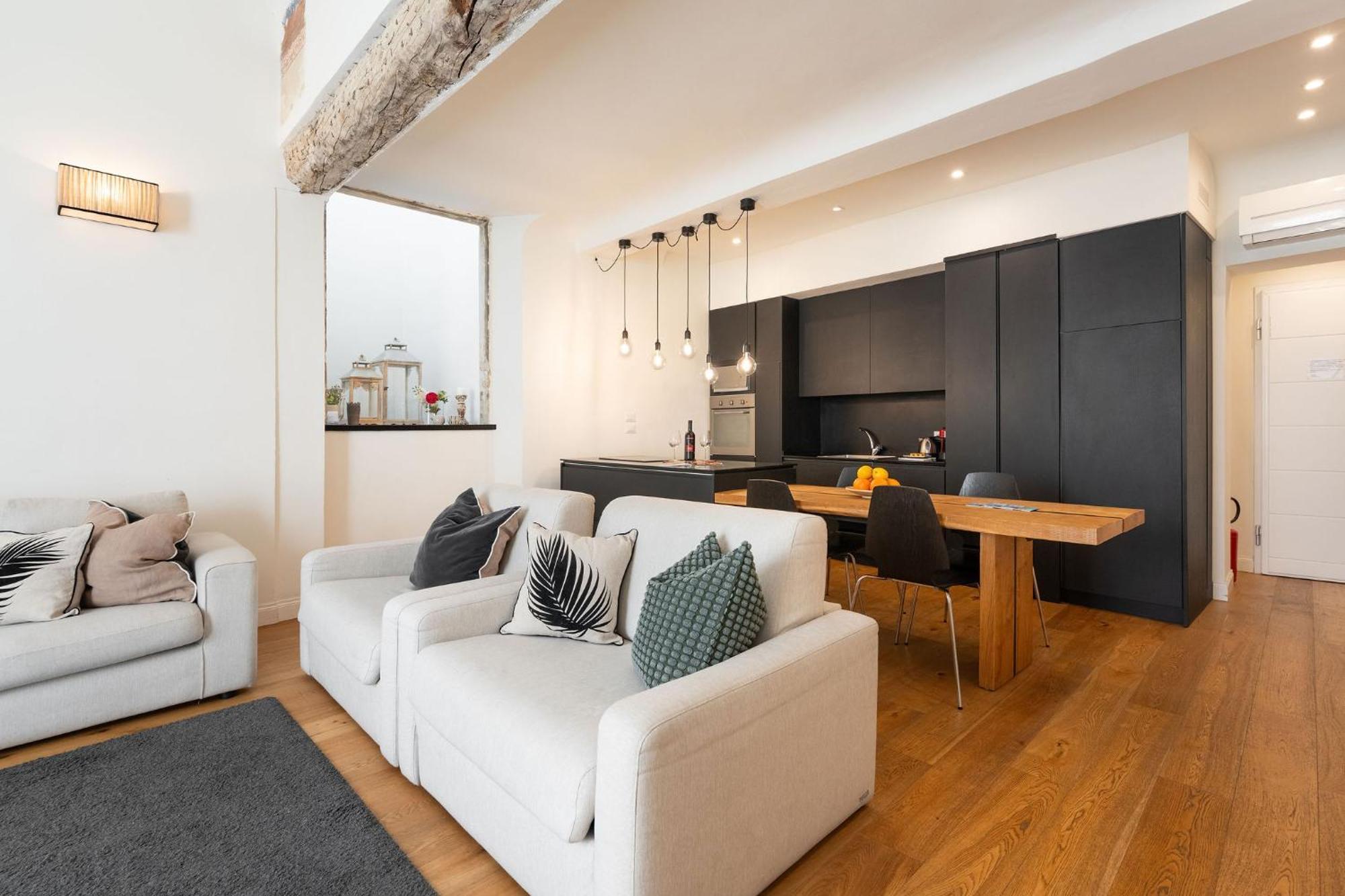 Ta - One Bedroom Luxury Apartment In The Fashion District Флоренция Экстерьер фото